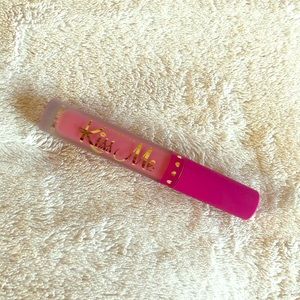 Live glam liquid lipstick